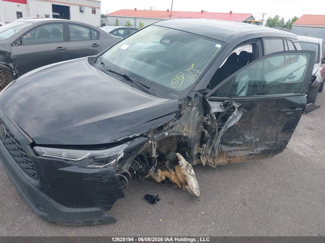 12628194 :رقم المزاد ، 7MUCAABG1RV081990 vin ، 2024 Toyota Corolla Cross Le مزاد بيع