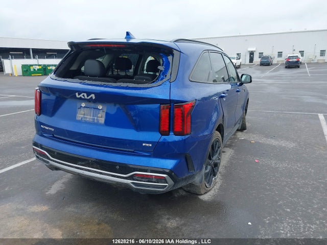 KIA Sorento 2023 5XYRHDLF8PG174801 Image 4