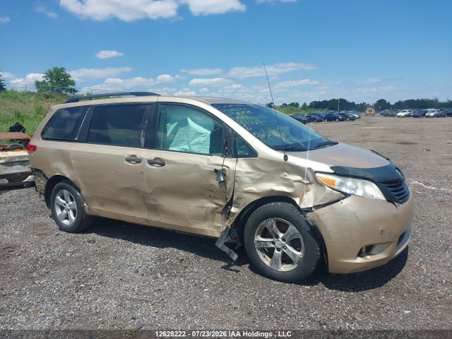 12628222 :رقم المزاد ، 5TDZK3DC2BS161747 vin ، 2011 Toyota Sienna V6 7 Passenger مزاد بيع