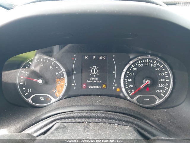 12628251 :رقم المزاد ، ZACCJAAT0FPC15373 vin ، 2015 Jeep Renegade Sport مزاد بيع
