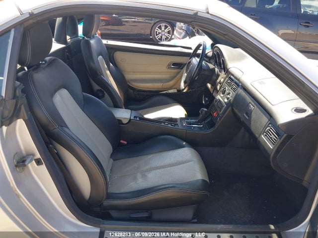 Aukcja sprzedaży 1998 Mercedes-benz Slk 230 Kompressor, vin: WDBKK47F0WF066539, numer aukcji: 12628283