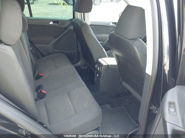 WVGKV3AX8EW529008 Volkswagen TIGUAN S