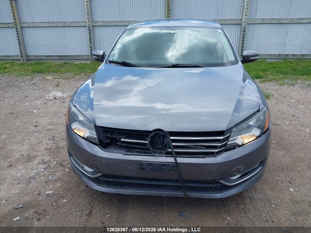 1VWAN7A3XEC113447 Volkswagen Passat