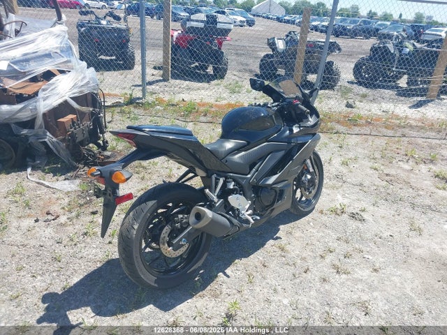 MH3RH18N8PK002357 Yamaha Yzfr3 A