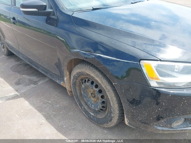 2015 Volkswagen Jetta 2.0l Trendline/2.0l Trendline+ მანქანა იყიდება აუქციონზე, vin: 3VW2K7AJ9FM348918, აუქციონის ნომერი: 12628391
