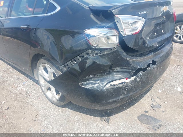 2018 Chevrolet Cruze Premier Auto მანქანა იყიდება აუქციონზე, vin: 1G1BF5SM2J7142761, აუქციონის ნომერი: 12628422