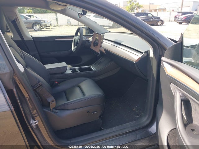 Tesla Model Y 2024 7SAYGDEDXRF992151 Image 5
