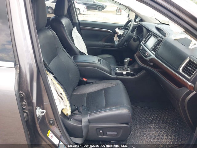 2015 Toyota Highlander Limited/ltd Platinum მანქანა იყიდება აუქციონზე, vin: 5TDDKRFH8FS137478, აუქციონის ნომერი: 12628467