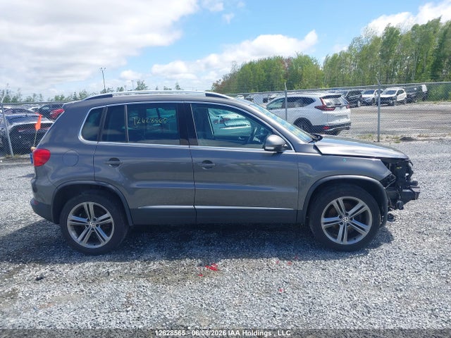 Продажа на аукционе авто 2017 Volkswagen Tiguan Highline, vin: WVGLV7AX7HK035424, номер лота: 12628565
