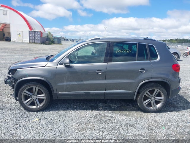 Продажа на аукционе авто 2017 Volkswagen Tiguan Highline, vin: WVGLV7AX7HK035424, номер лота: 12628565