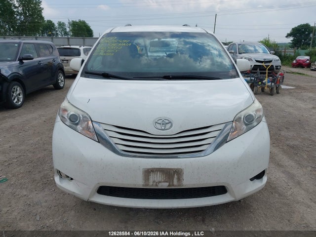 Aukcja sprzedaży 2015 Toyota Sienna Le V6, vin: 5TDKK3DC6FS607812, numer aukcji: 12628584