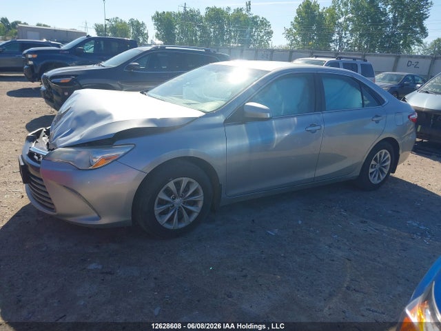 2015 Toyota Camry Le/xle/se/xse მანქანა იყიდება აუქციონზე, vin: 4T1BF1FK7FU024573, აუქციონის ნომერი: 12628608