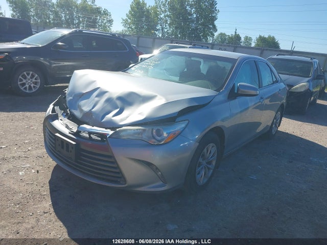 2015 Toyota Camry Le/xle/se/xse მანქანა იყიდება აუქციონზე, vin: 4T1BF1FK7FU024573, აუქციონის ნომერი: 12628608