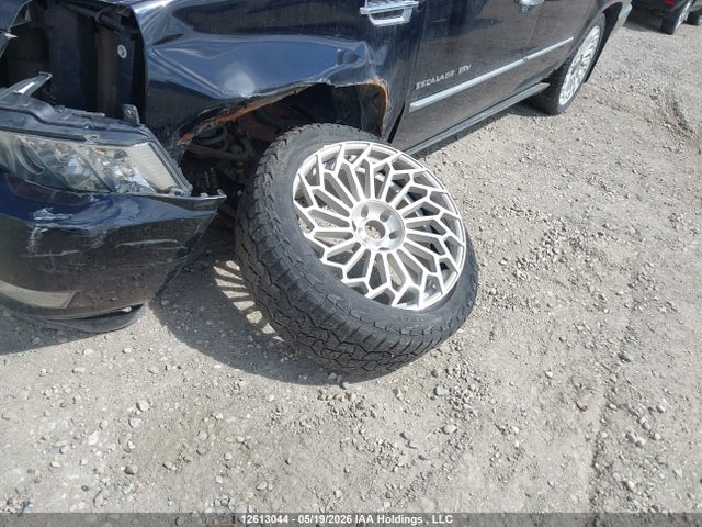 12613044 :رقم المزاد ، 1GYS4JEF5BR261424 vin ، 2011 Cadillac Escalade Esv Premium مزاد بيع