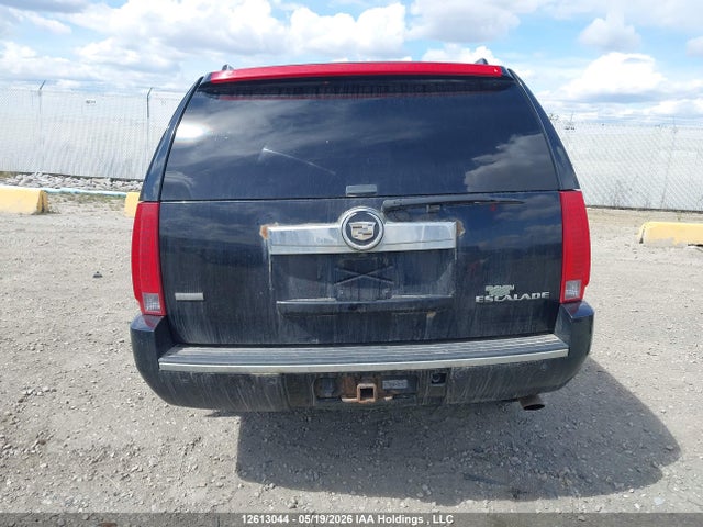 12613044 :رقم المزاد ، 1GYS4JEF5BR261424 vin ، 2011 Cadillac Escalade Esv Premium مزاد بيع