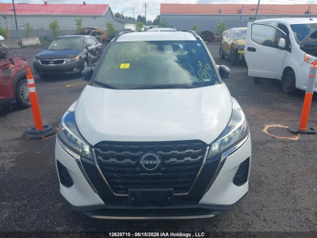 3N1CP5DV0RL556923 Nissan KICKS SR
