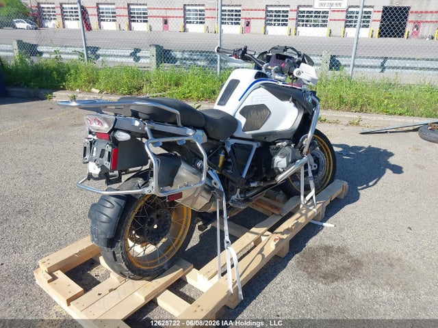 Продаж на аукціоні авто 2021 Bmw R 1250 Gs Adventure, vin: WB10M1305M6E71036, номер лоту: 12628722