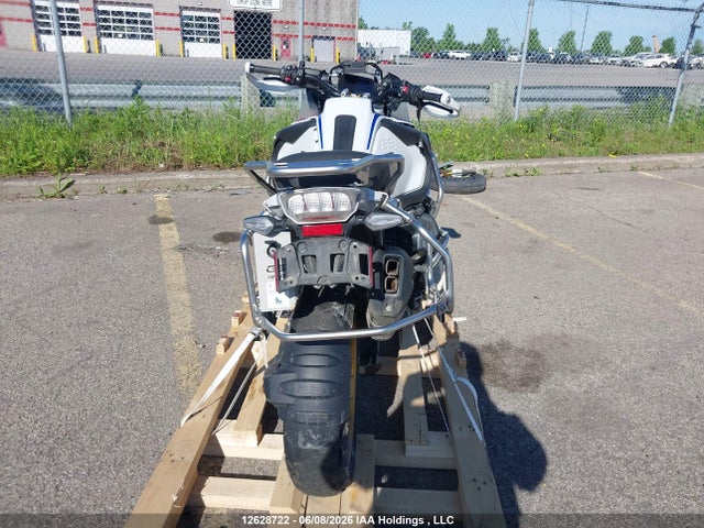 Продаж на аукціоні авто 2021 Bmw R 1250 Gs Adventure, vin: WB10M1305M6E71036, номер лоту: 12628722