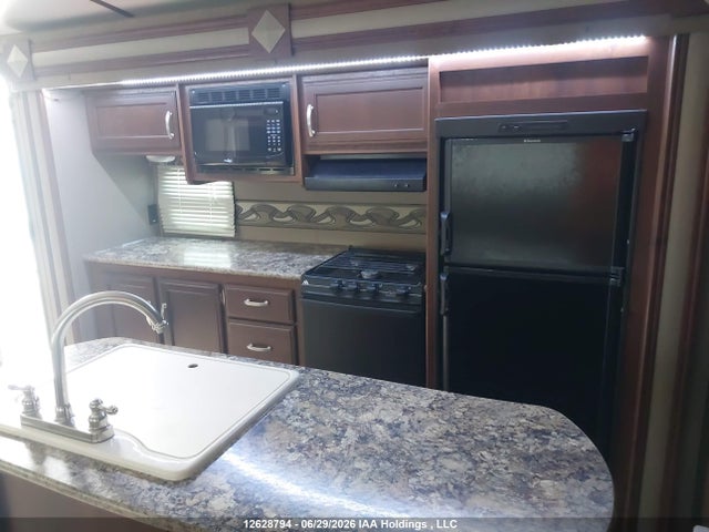 4YDT29920FB451410 Keystone Outback