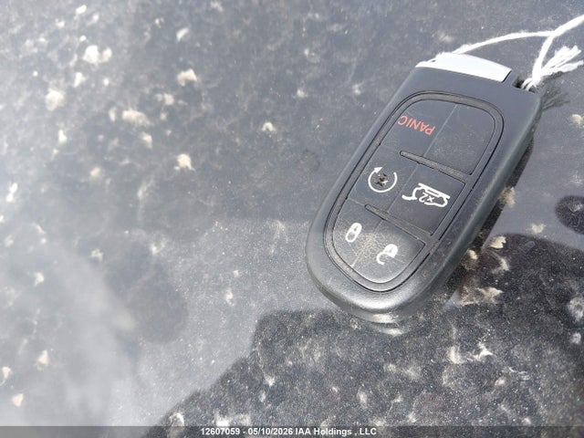 12607059 :رقم المزاد ، 1C4PJMBS5FW558577 vin ، 2015 Jeep Cherokee Trailhawk مزاد بيع
