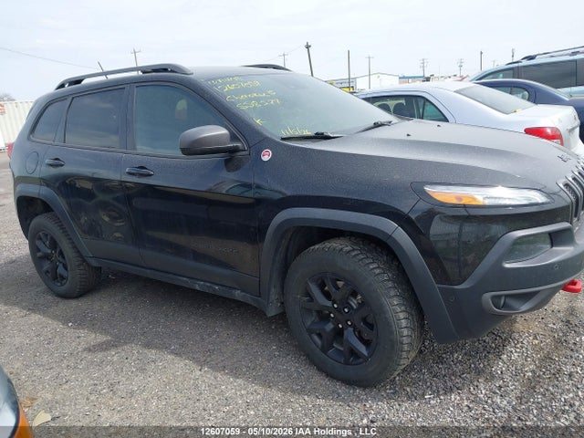12607059 :رقم المزاد ، 1C4PJMBS5FW558577 vin ، 2015 Jeep Cherokee Trailhawk مزاد بيع