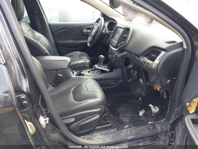12607059 :رقم المزاد ، 1C4PJMBS5FW558577 vin ، 2015 Jeep Cherokee Trailhawk مزاد بيع