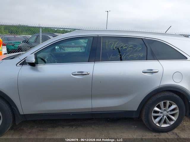 2017 Kia Sorento 2.4l Lx მანქანა იყიდება აუქციონზე, vin: 5XYPG4A3XHG316053, აუქციონის ნომერი: 12628879