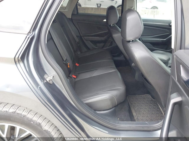 3VWE57BU2KM270473 Volkswagen JETTA SEL