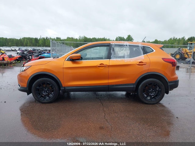 2018 Nissan Qashqai S/sl/sv მანქანა იყიდება აუქციონზე, vin: JN1BJ1CR2JW282617, აუქციონის ნომერი: 12628909