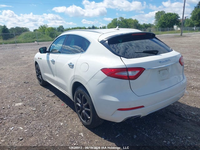 Maserati Levante 2017 ZN661XUL1HX214291 Image 3