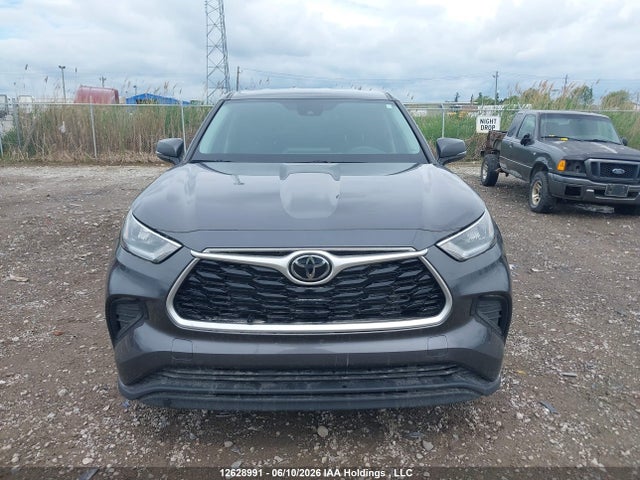 2022 Toyota Highlander L/le მანქანა იყიდება აუქციონზე, vin: 5TDBZRBH6NS577450, აუქციონის ნომერი: 12628991