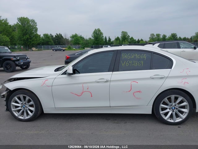 WBA8A3C31HK692869 BMW 320i Xdrive
