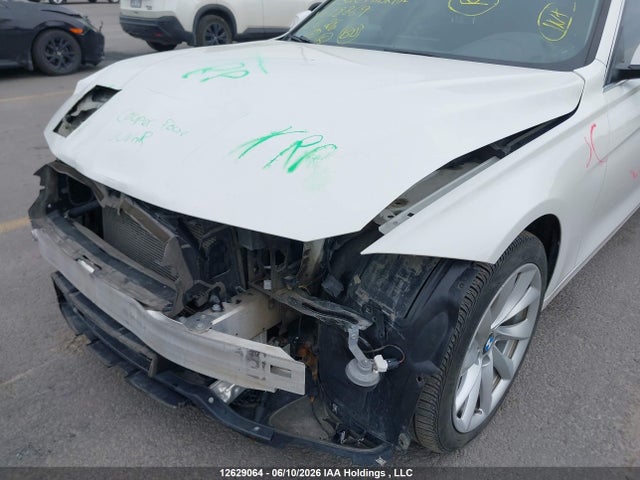 WBA8A3C31HK692869 BMW 320i Xdrive