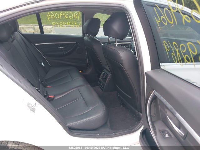 WBA8A3C31HK692869 BMW 320i Xdrive