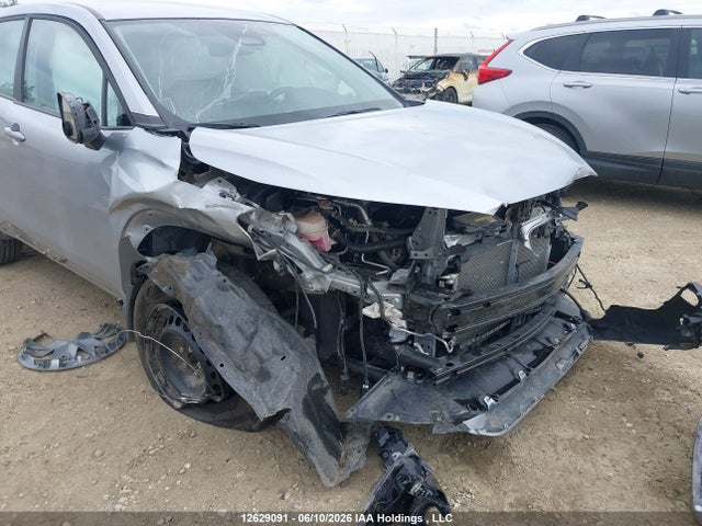 12629091 :رقم المزاد ، 7MUAAAAGXRV112761 vin ، 2024 Toyota Corolla Cross L مزاد بيع