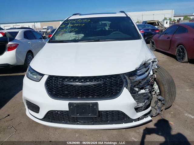 Chrysler Pacifica Limited 2026 2C4RC1GG0TR232177 Image 12