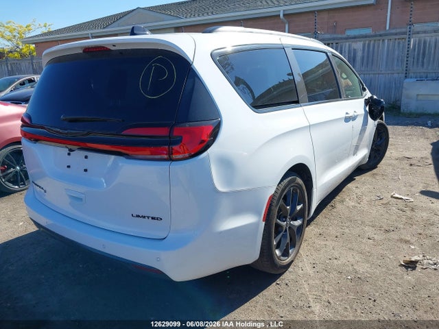 Chrysler Pacifica Limited 2026 2C4RC1GG0TR232177 Image 4