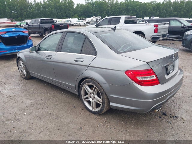 2014 Mercedes-benz C 350 4matic მანქანა იყიდება აუქციონზე, vin: WDDGF8JB2EG184549, აუქციონის ნომერი: 12629101