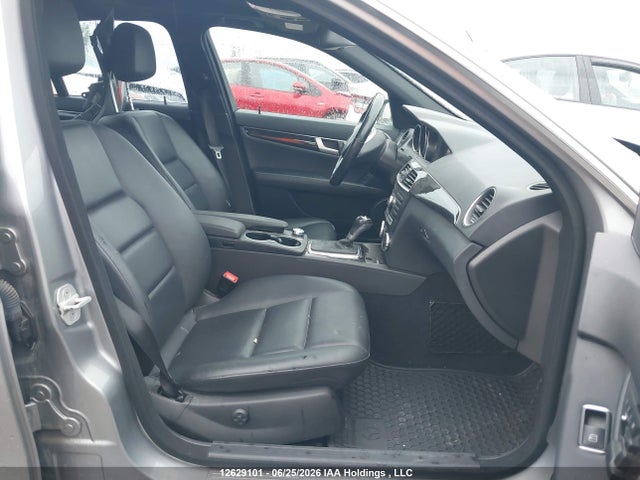 2014 Mercedes-benz C 350 4matic მანქანა იყიდება აუქციონზე, vin: WDDGF8JB2EG184549, აუქციონის ნომერი: 12629101