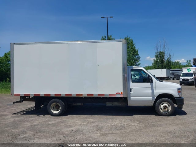 Продажа на аукционе авто 2024 Ford Econoline E450 Super Duty Cutaway Van, vin: 1FDXE4FN6RDD15106, номер лота: 12629103