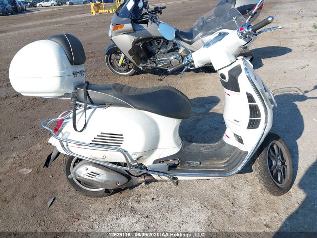 Aukcja sprzedaży 2023 Vespa Gts/sei Giorni 300, vin: ZAPMD39MXP5200201, numer aukcji: 12629116
