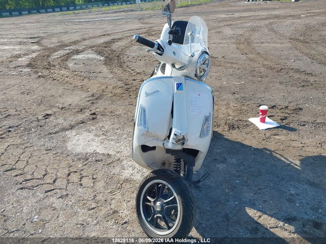 Aukcja sprzedaży 2023 Vespa Gts/sei Giorni 300, vin: ZAPMD39MXP5200201, numer aukcji: 12629116