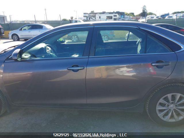 12629125 :رقم المزاد ، 4T1BF1FK7FU489130 vin ، 2015 Toyota Camry Le/xle/se/xse مزاد بيع