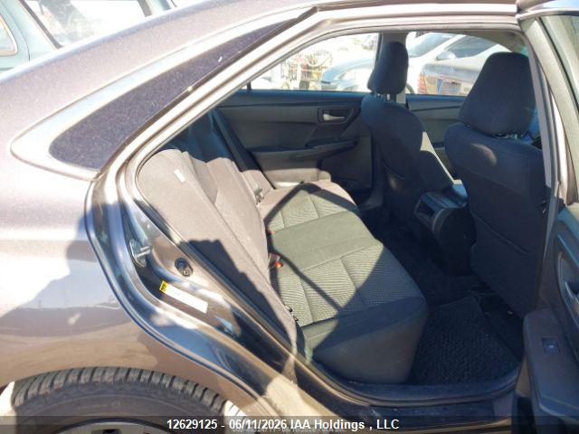 12629125 :رقم المزاد ، 4T1BF1FK7FU489130 vin ، 2015 Toyota Camry Le/xle/se/xse مزاد بيع