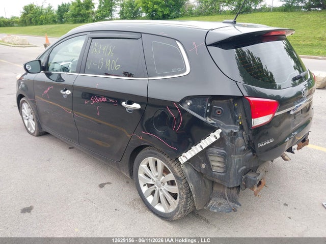KIA Rondo 2016 KNAHU8A33G7131906 Image 3