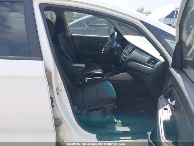 12629186 :رقم المزاد ، KNAHT8A39H7190057 vin ، 2017 Kia Rondo مزاد بيع