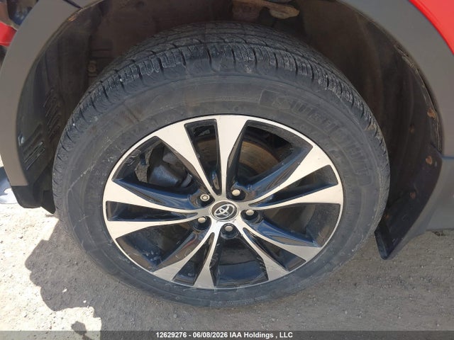 12629276 :رقم المزاد ، 2T3RFREV5FW281246 vin ، 2015 Toyota Rav4 Xle مزاد بيع