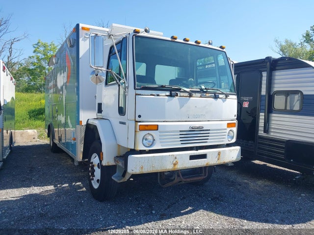Продажа на аукционе авто 2002 Freightliner Hc Cargo Fc70, vin: 1FVAB3BV72DK95218, номер лота: 12629285