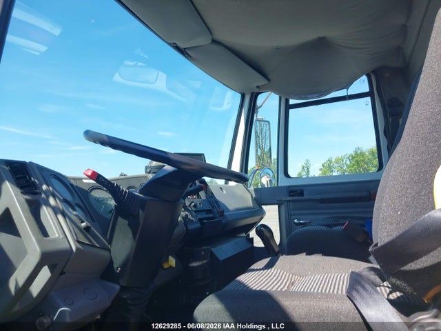 Продажа на аукционе авто 2002 Freightliner Hc Cargo Fc70, vin: 1FVAB3BV72DK95218, номер лота: 12629285