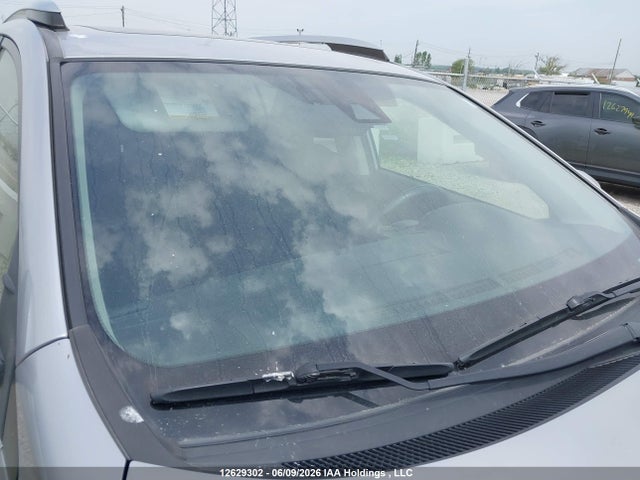 2018 Toyota Rav4 Hybrid Le+ მანქანა იყიდება აუქციონზე, vin: JTMRJREV7JD169262, აუქციონის ნომერი: 12629302